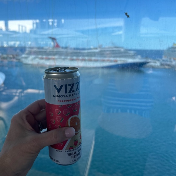 Meet your Posher, Carrie - Picture 2 of 2